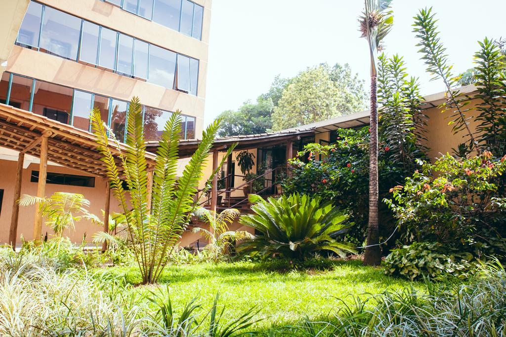 Gorillas City Centre Hotel Kigali Bagian luar foto