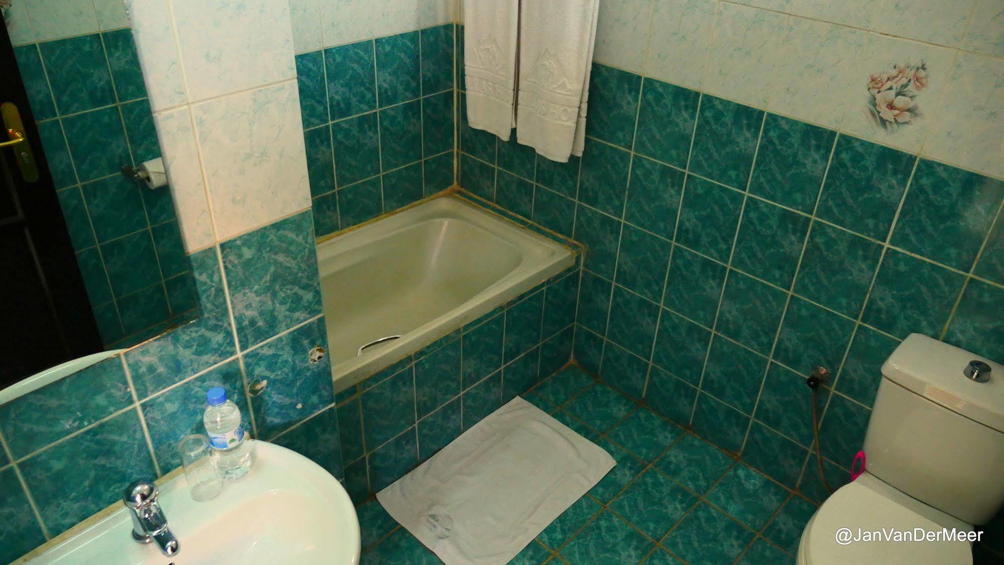 Gorillas City Centre Hotel Kigali Bagian luar foto