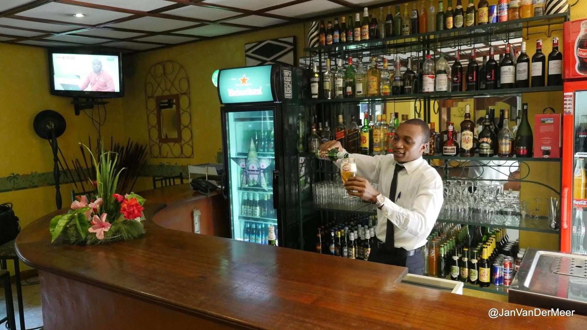 Gorillas City Centre Hotel Kigali Bagian luar foto