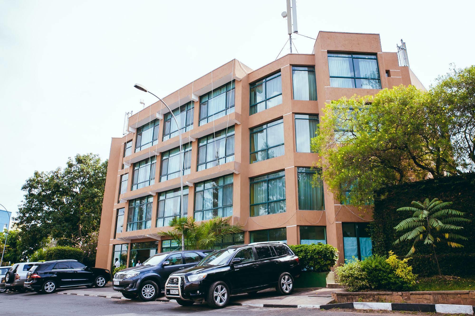Gorillas City Centre Hotel Kigali Bagian luar foto